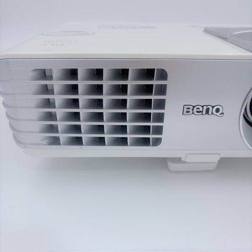 Proyector de entretenimiento en el hogar BenQ W1070 Full HD 1080p 3D DLP probado con cable de CA - Imagen 3 de 13