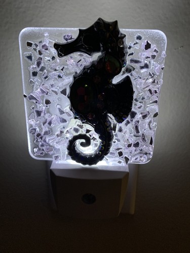 Seahorse Led Dusk To Dawn Night Light New - Picture 2 of 2