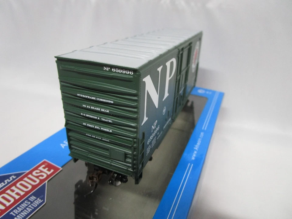 Athearn HO Scale NP Northern Pacific 40' Plug Door Hi-Cube Box Car NOS 76633 - Image 4 of 4