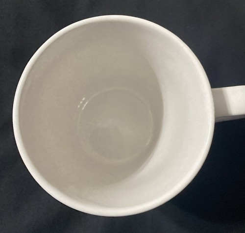 Taza de café Starbucks Navidad vacaciones blanca con adornos rojos taza de 13 oz - Imagen 4 de 4