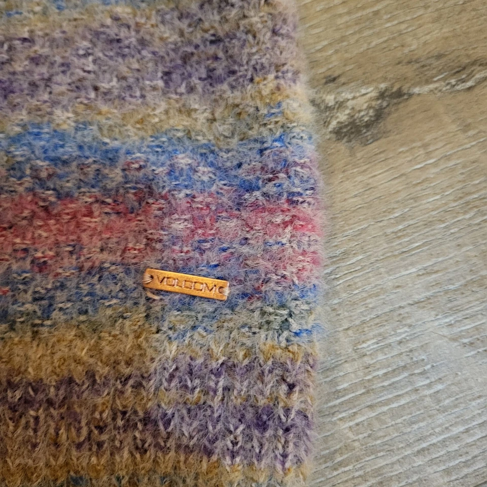 Volcom Women's Regular Quween Beach Crew Neck Sweater - Image 4 of 4