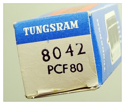 PCF80 Triode-Pentode. Eine Radioröhre von Tungsram, Ungarn. ID21287