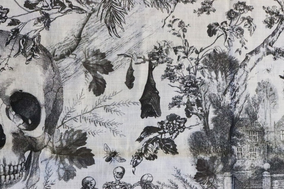 Pottery Barn Halloween Toile Organic Cotton Skull Gothic Table Throw 50