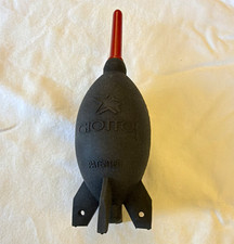 Giottos Rocket Dust Blower Air Cleaner with Red Nozzle Black/Red MPN 814604