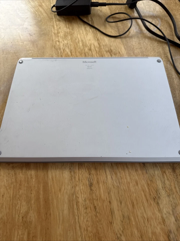 Microsoft Surface Laptop 1ª Generación 1769 i7-7660U 16 GB RAM 1 TB SSD Win11 Pro Foto 3 de 4