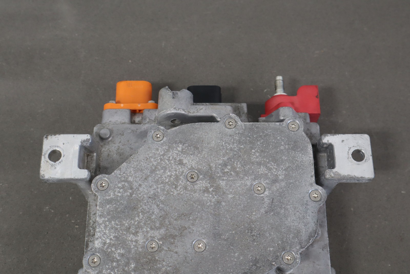 17-24 Chrysler Pacifica Hybrid Voltage Converter Module OEM 05185046AA