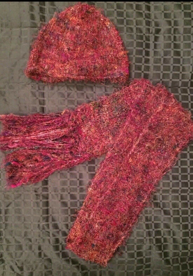 XL Accessories Bundle Matching Red 100% Silk Hat … - image 1