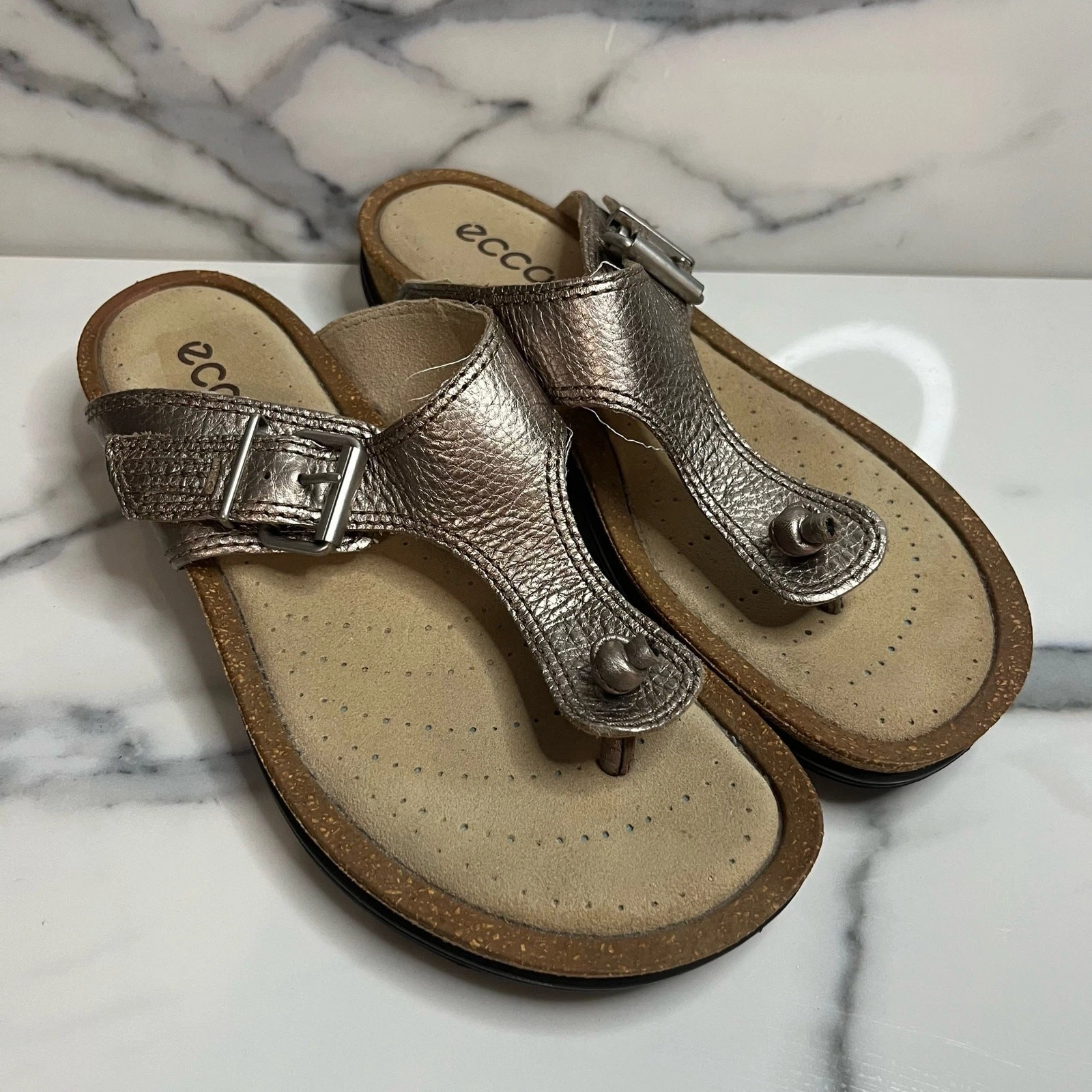Ecco Sandali comodi donna in pelle peltro metallizzato con tanga taglia 36 taglia 5 5 5
