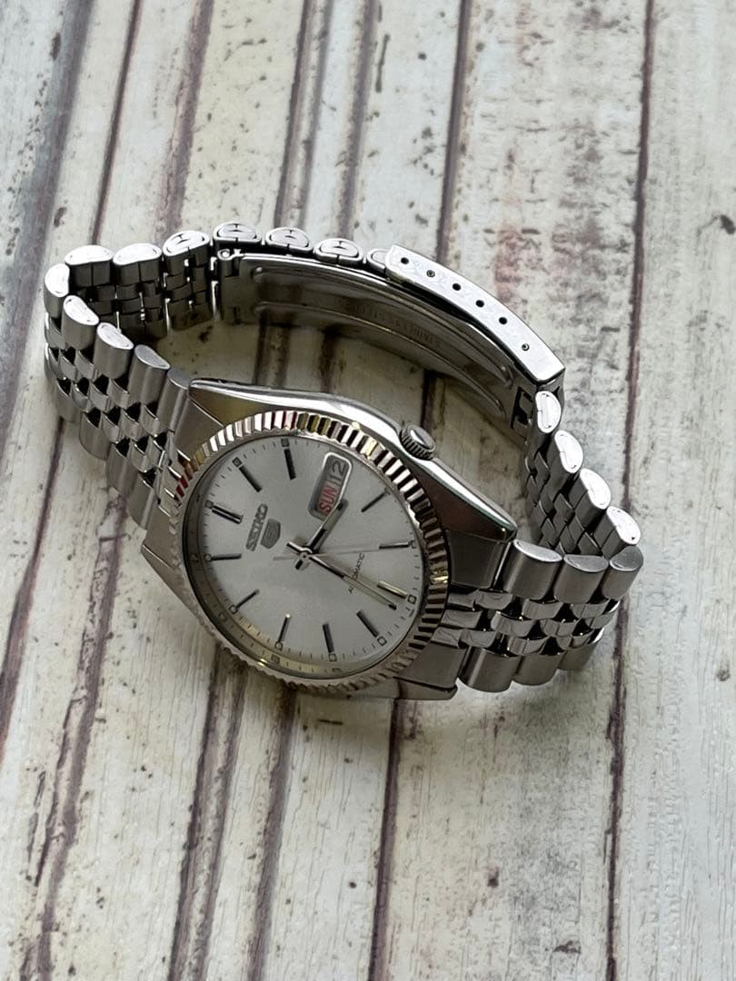 Seiko Wristwatch SNXJ89 Seiko5 Date wrist Automatic with 17cm Silver Dial - VintageWatches.PK Seiko Wristwatch SNXJ89 Seiko5 Date wrist Automatic with 17cm Silver Dial - vintagewatches.pk
