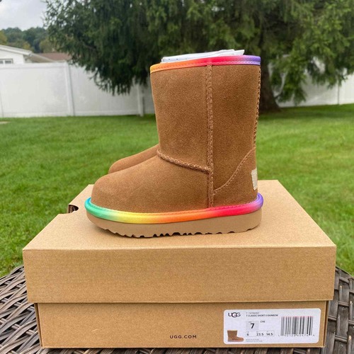 NWT/NIB UGG Classic Short II Toddler Rainbow Shearling Lined Boots/Chestnut (7) - Picture 2 of 9