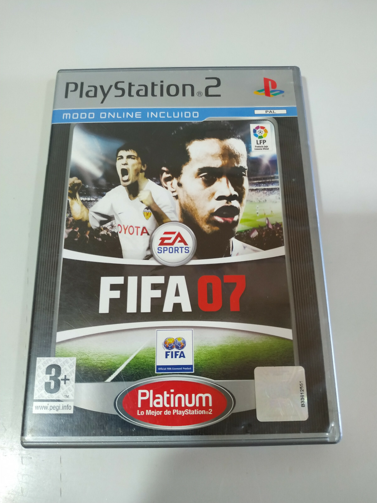 FIFA 07 PLATINUM EDITION EA SPORTS - PLAYSTATION 2 Juego Para PS2 - 3T