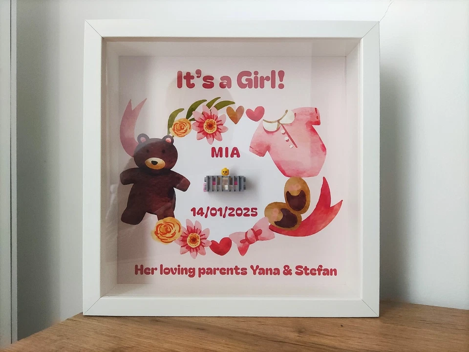 Marco de nacimiento de bebé personalizado - Arte de pared unisex para guardería con minifigura personalizada Foto 3 de 4