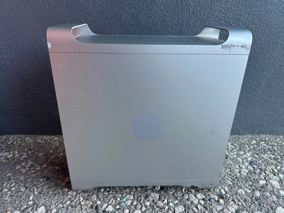 ꙮ Apple Mac Pro A1286 2.4GHz 8-Core / 6GB RAM / 1TB HDD / Radeon HD 5770 - Image 2 of 4