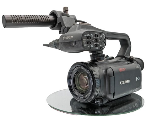 ③ Canon　iVIS HV20　MiniDV対応　特別価格 キヤノン、暗所に強いハイビジョンカメラ「iVIS HV20」 - ITmedia NEWS