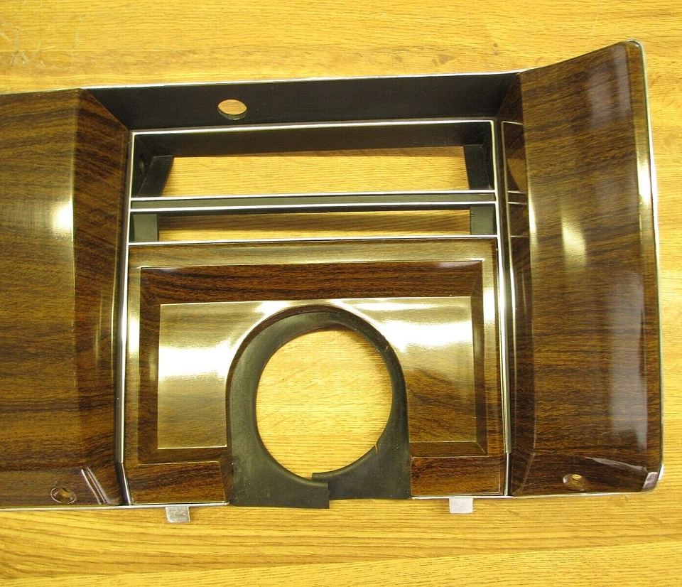 1977 & 1978 CADILLAC DEVILLE AND FLEETWOOD DASH FACE APPLIQUE WALNUT GRAIN - Image 3 of 4