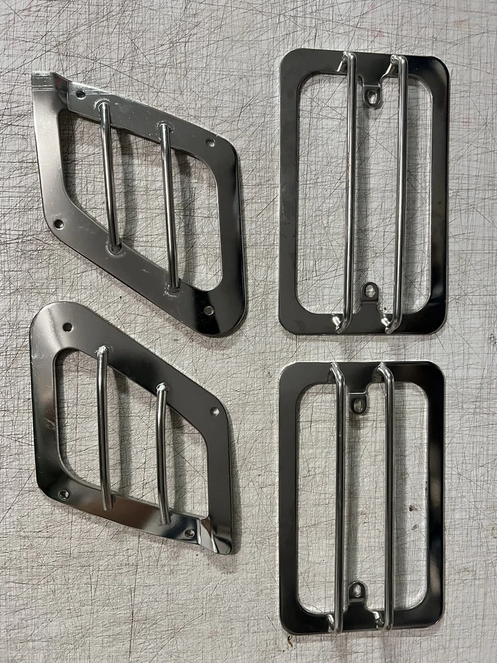 Rugged Ridge Euro-Style Turn Signal & Side Marker Guards for 97-06 Jeep 11142.02 - Image 3 of 4