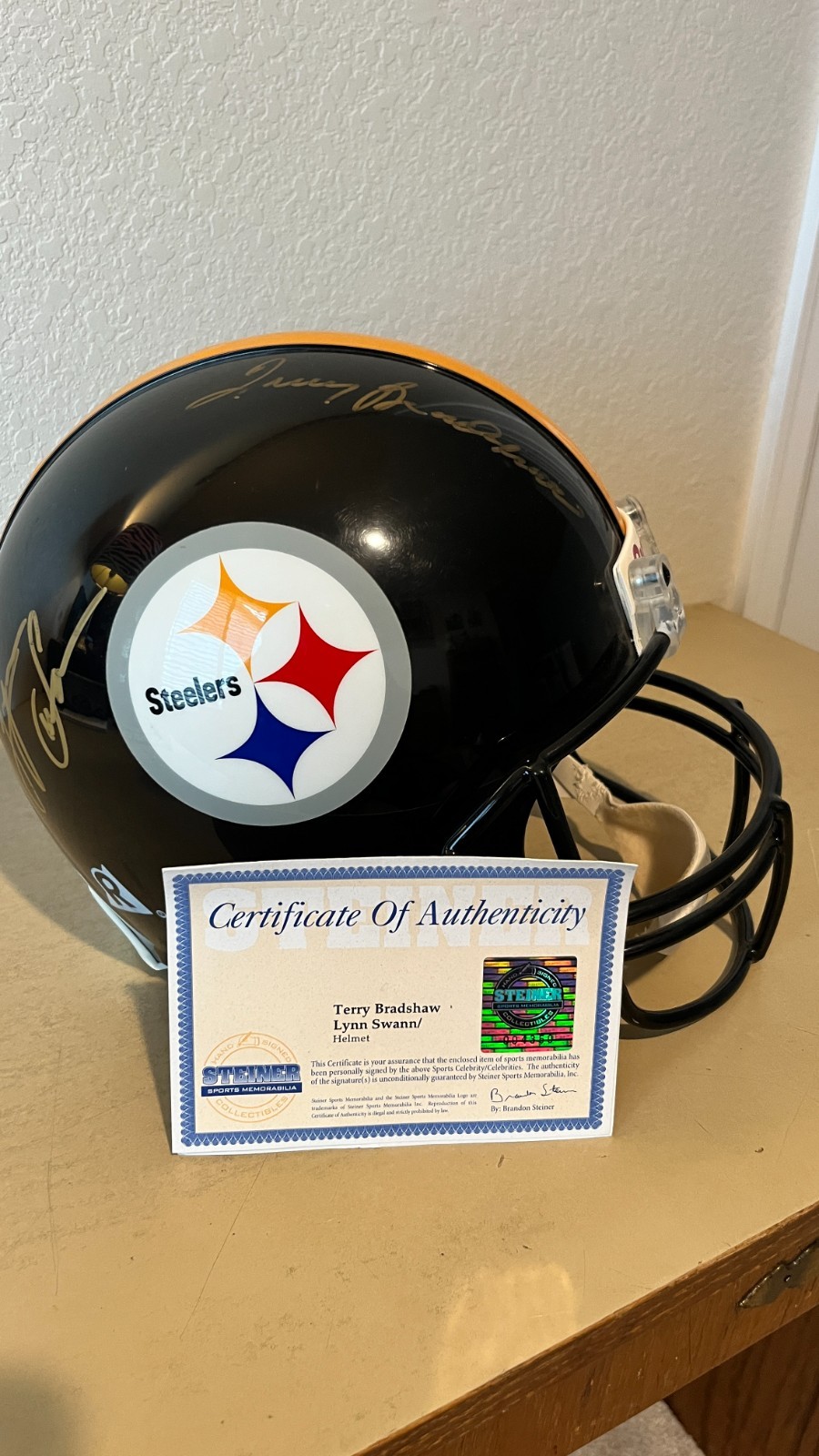 Terry Bradshaw Autographed Signed Pittsburgh Steelers Certified & Lynn Swann Steelers Steelers Helmet. 