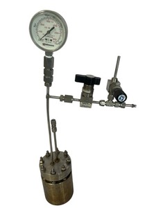 Matheson 3000 PSI Stainless Steel High Pressure Reactor Vessel w/ Needle Lab