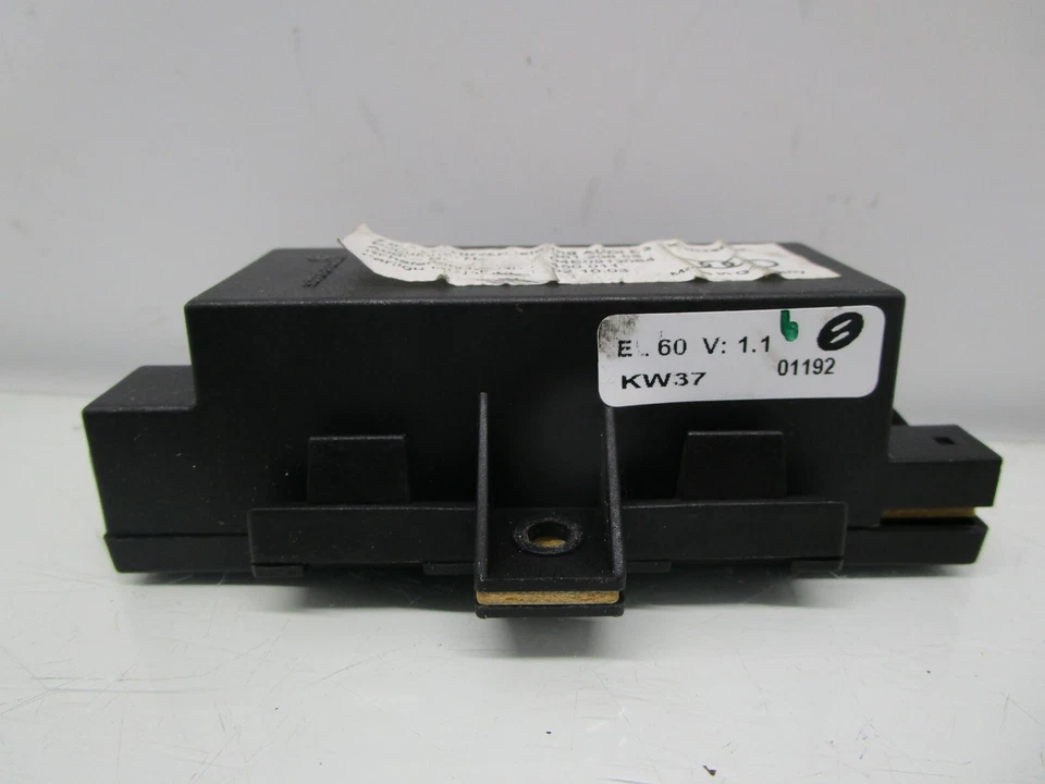 AUDI A8 QUATTRO 2004-2010 MÓDULO DE CONTROL DE LUZ PUERTA LADO CONDUCTOR TRASERO IZQUIERDO OEM Foto 4 de 4