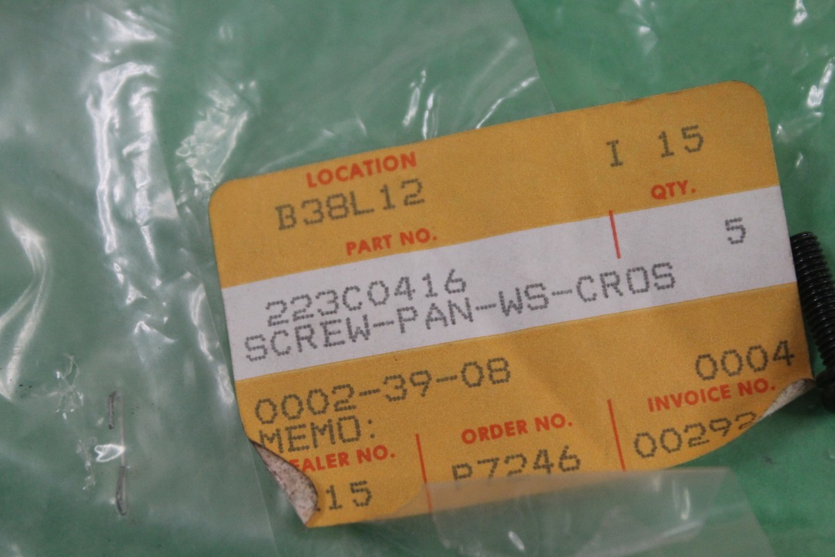 NOS 1984-85 KAWASAKI ZX900 NINJA CARBURETOR SCREW & WASHER