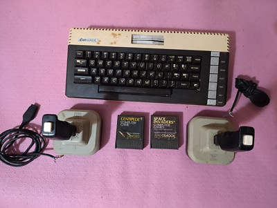 Rare Atari 600XL two games+two controllers no cables UNTESTED