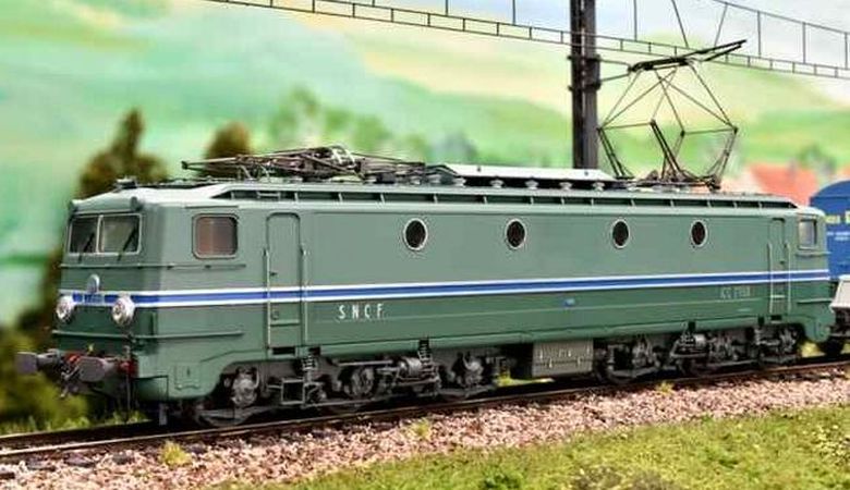 Hornby Ho - Locomotive électrique CC 7121 - très bel état en boite