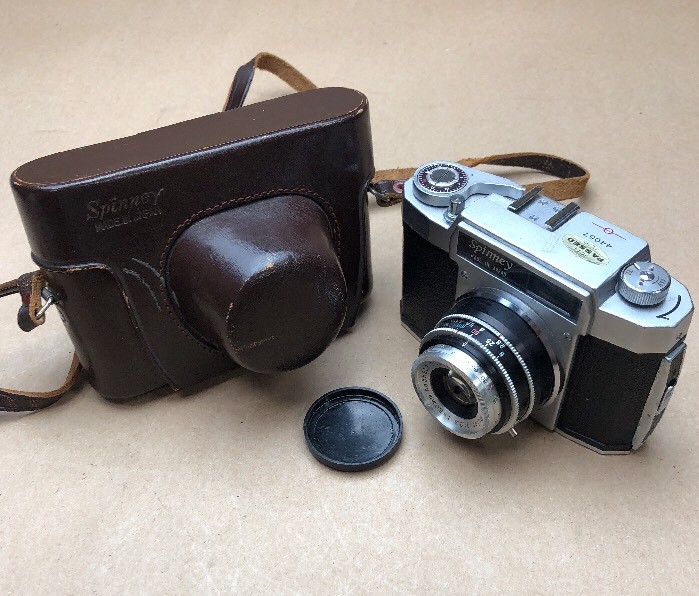 OSHIRO SPINNY 1956 JAPAN  SLR 35MM RARE VINTAGE CAMERA +CASE NEAR MINT CONDITION