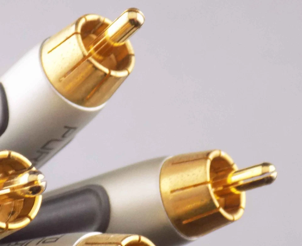 Belkin Silver Series PureAv 8 Feet, RCA Component Video Cable (RGB) with PCOCC - Image 3 of 4