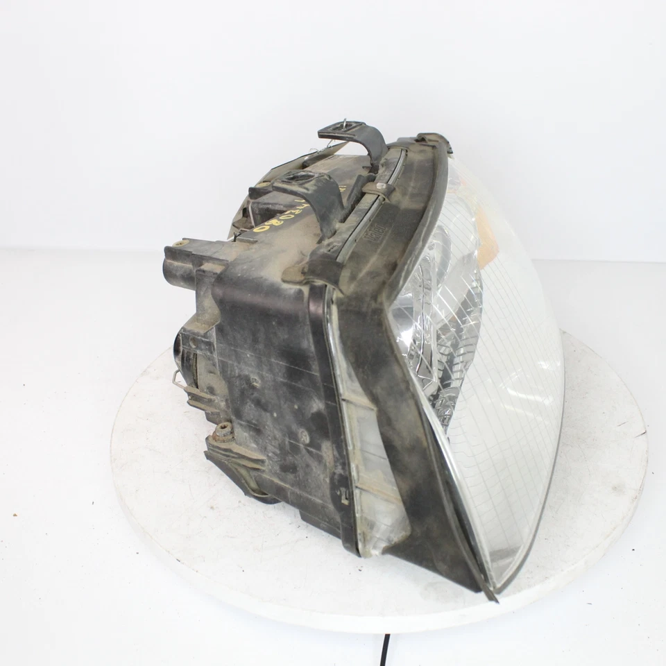 Faro izquierdo Audi A4 Quattro 2002 número de pieza - 114-58938L Foto 3 de 4