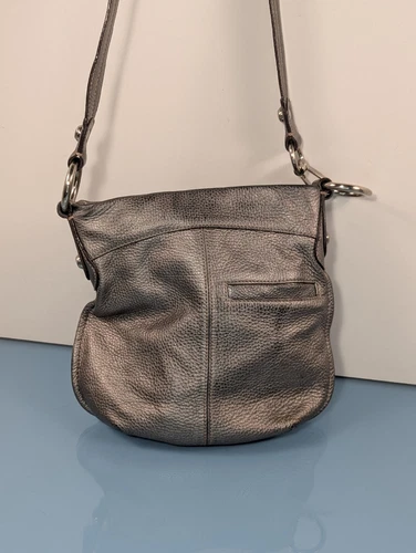 B Makowsky Silver Pebbled Soft Leather Small Convertible Crossbody Shoulder Bag - Picture 4 of 16