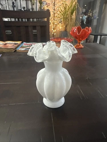 Vtg 6” Fenton Melon Silver Crest White Milk Glass Ruffle Scallop Vase B50