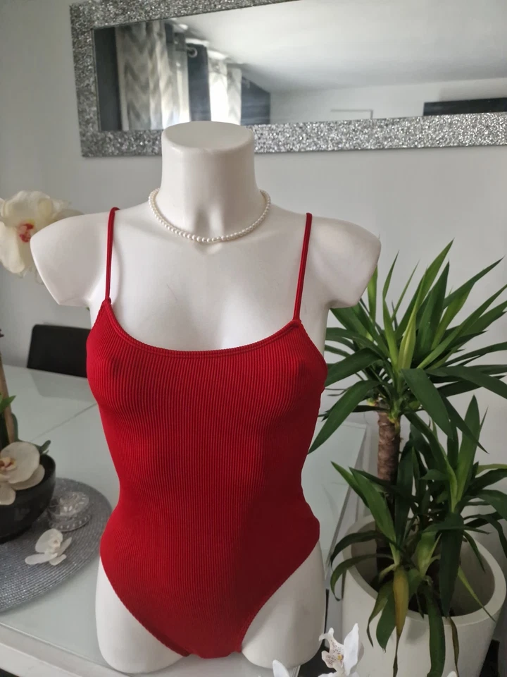 Oysho maillot de bain une-pièce femme XS rouge uni bretelles réglables - Photo 2/4