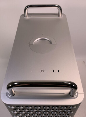 2019 Apple Mac Pro 3.3GHz 12-Core / 32GB RAM / 1TB SSD / Radeon