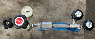 AGA COMPRESSSED GAS REGULATOR MODEL SGL 160 C 3000 PSIG With Manifold