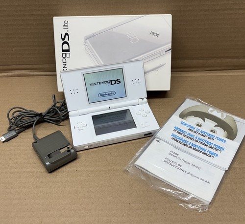 Nintendo DS Lite Handheld Console - Polar White Nice Clean Condition