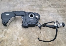 Audi A4, S4 2017-2025, tanque de combustible para todo terreno, cuello de llenado tapa de acceso línea y escudo