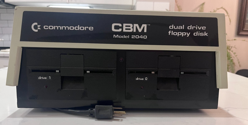 Commodore CBM 2040 Dual Floppy Disk Drive Tested and Working, No Data cable