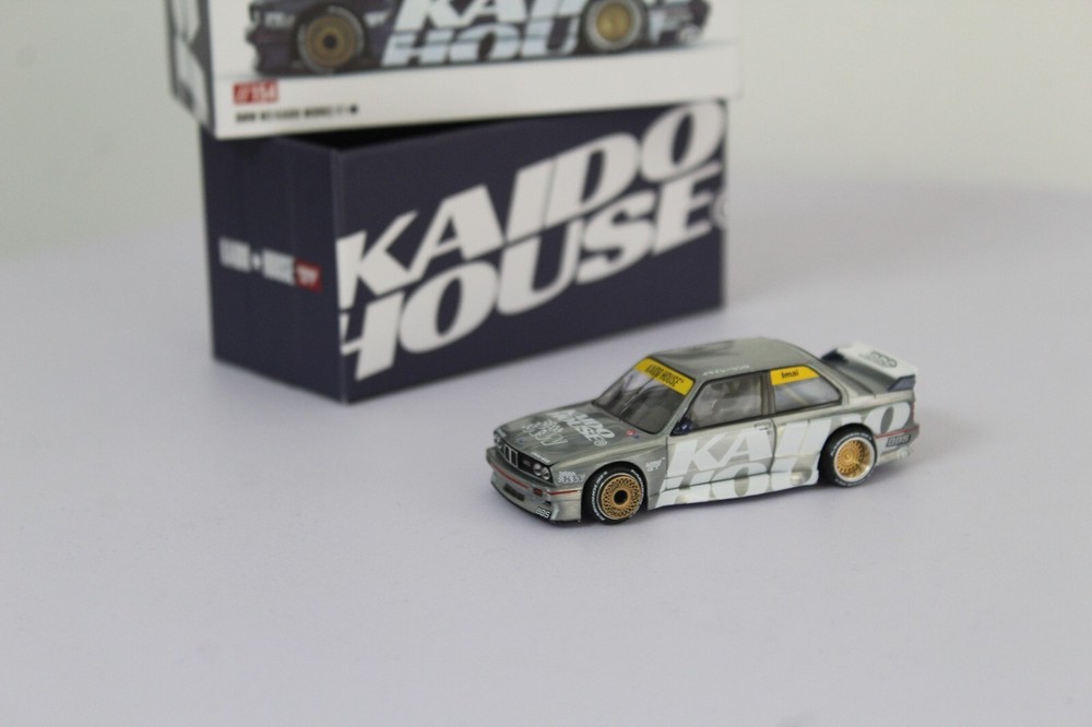 限定MINIGT KAIDO★HOUSE BMW (GT1) 162 チェイス Chase! Mini GT x Kaido House 1:64 BMW M3 (E30) Kaido Works