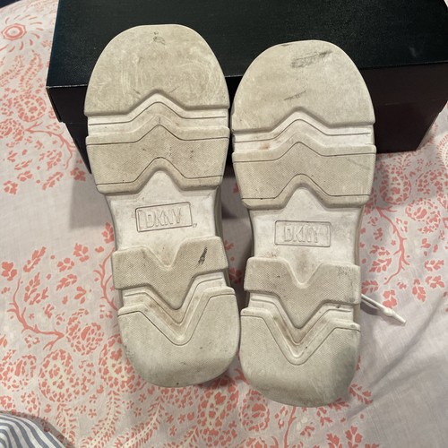 DKNY Womens Tokyo White Casual And Fashion Sneakers 6 Medium - Picture 7 of 20