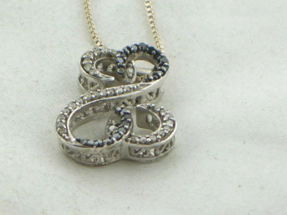 Sterling  Silver JANE SEYMOUR BLACK & WHITE DIAMOND OPEN HEARTS PENDANT CHAIN ex - Image 2 of 4