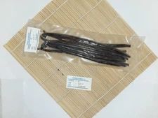 Vanilla Beans Planifolia from Papua New Guinea - Grade C - 10 Beans (6.6-7”)