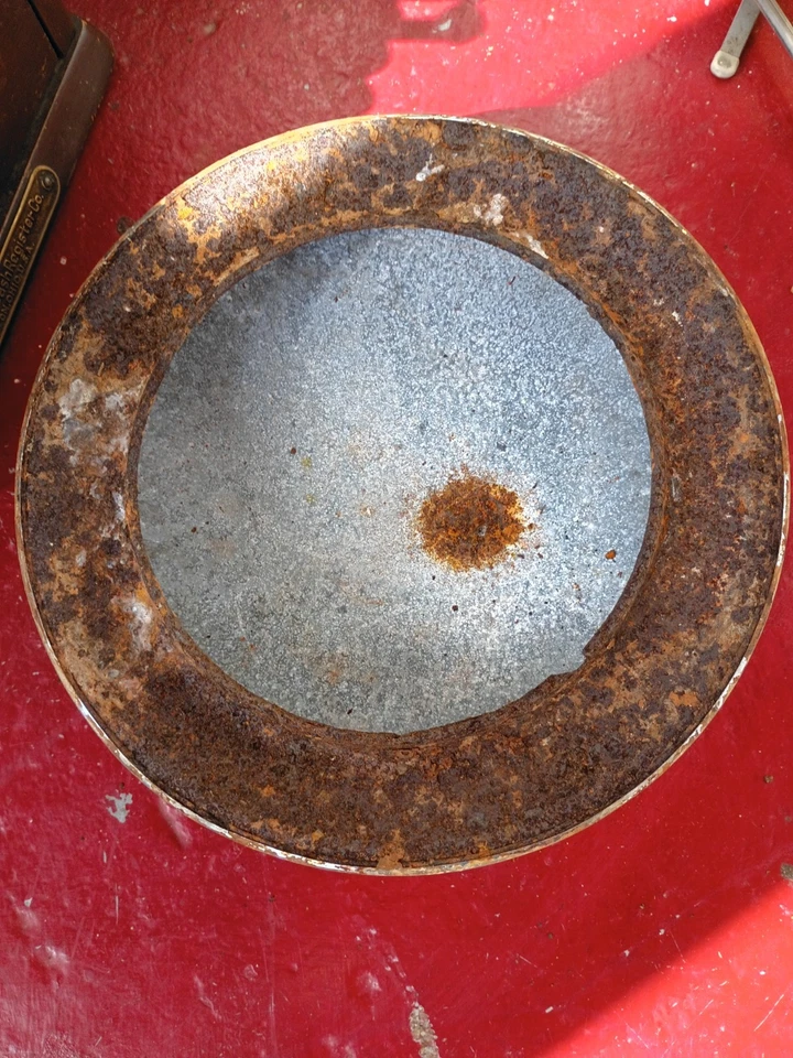 CHRYSLER PERRO PLATO TAPACUBOS CORONA IMPERIAL NEW YORKER ROYAL WINDSOR TOWN & COUNTRY  Foto 3 de 4