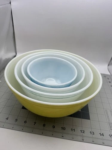 4pc Beautiful Vintage Pyrex Primary Colors Nesting Mixing Bowls-401/402/403/404