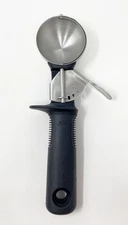 OXO Good Grips Classic Ice Cream Scoop,Black