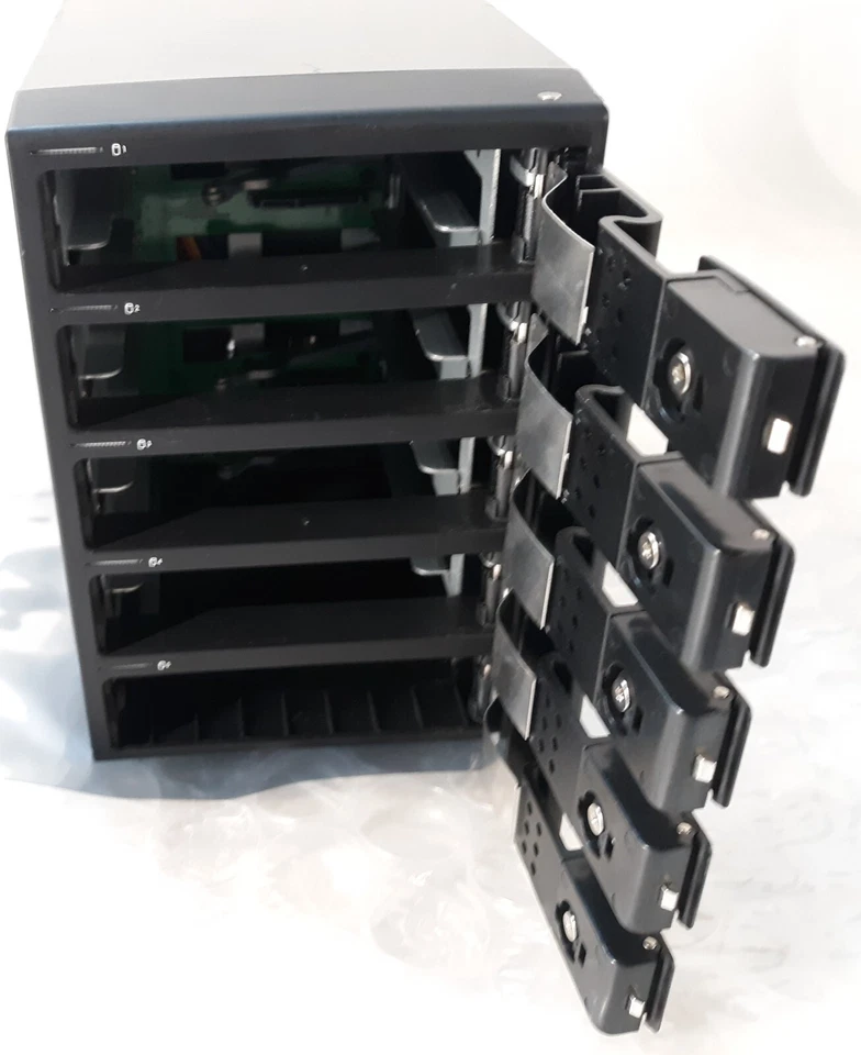 Oyen Digital 50TB Mobius 5-Bay FireWire 800 eSATA USB 3.0 RAID HARD DRIVE NO HDD - Image 2 of 4