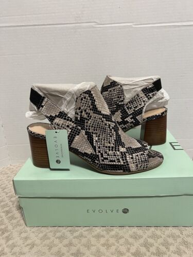 EASY SPIRIT EVOLVE Hale6 Sandals 9.5M Black Snake Print Chunky Heels Y2K Retro