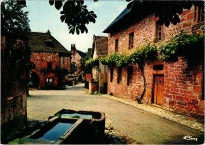 CPM Collonges-la-Rouge - Vieil Trouvoir et l'Ecole Artisanale (1060309)