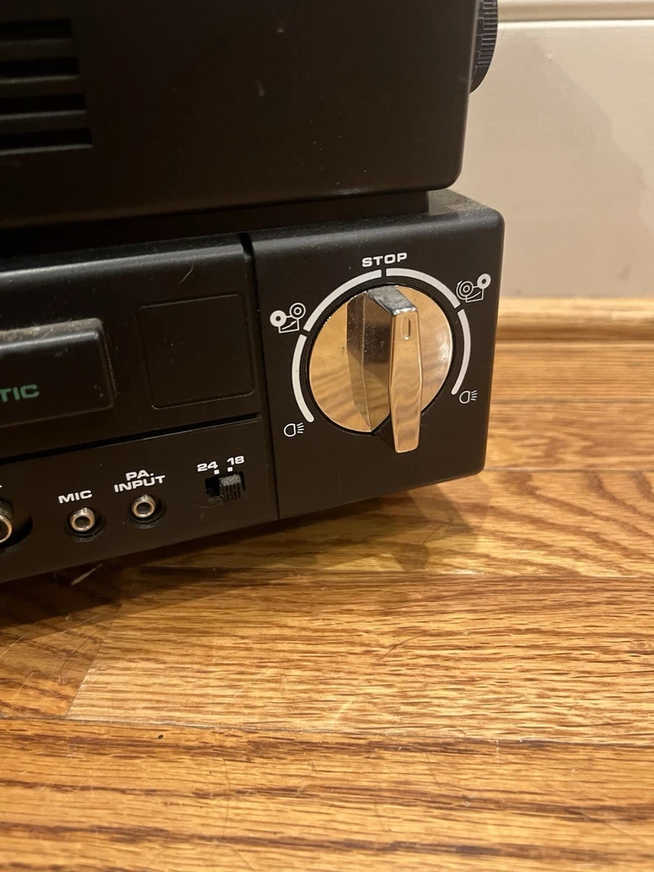 Proyector de sonido magnético Chinon SP-330MV Super 8MM 180w Foto 3 de 4