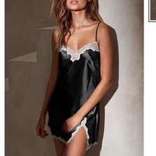 Victoria  s Secret Women's Black White Dream Angels Lace Trim Slip Size Medium