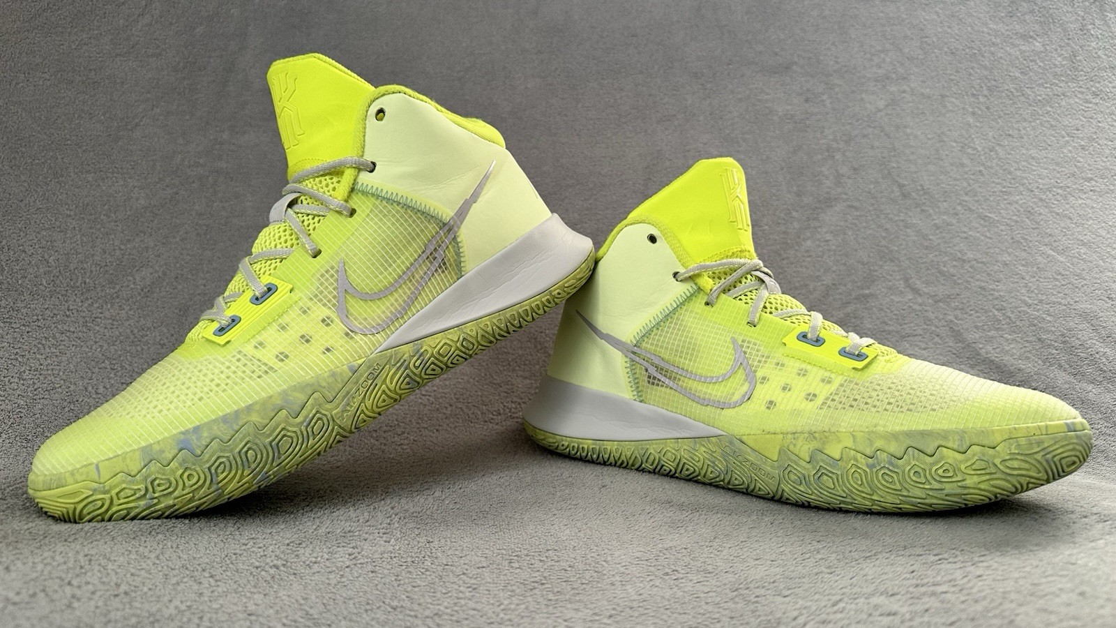 NIKE KYRIE Retro FLYTRAP 4 BARELY VOLT Basketball… - image 7